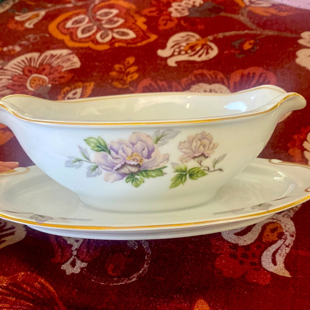 1950's SEYEI "Peony" Gravy Boat, Lavender w Green on White Fine China,